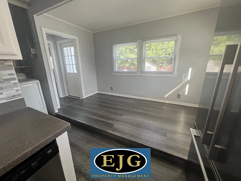 29 Elmwood Rd — Photo 6