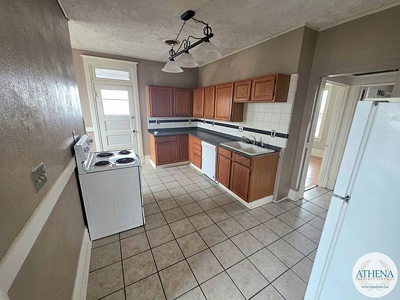 5th image of 200 S Spanish St APT 2