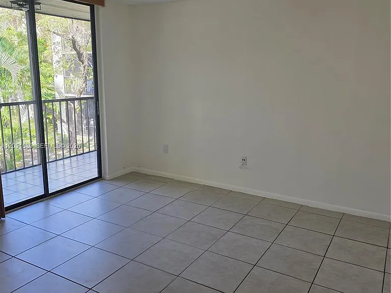 8025 SW 107th Ave #202 — Photo 9