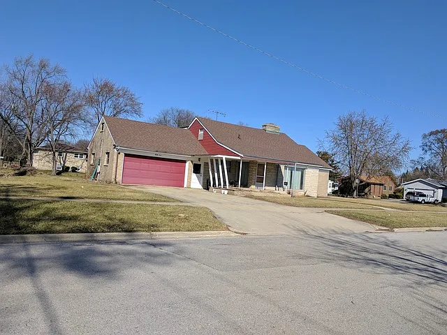 84 S Weston Ave photo 1