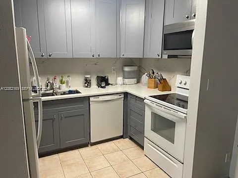 Villas Of Riverside — Photo 1
