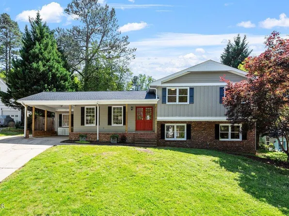 904 Emory Ln, Raleigh, NC 27609