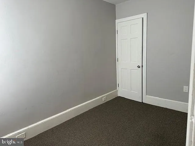 909 N 2nd St — Photo 9