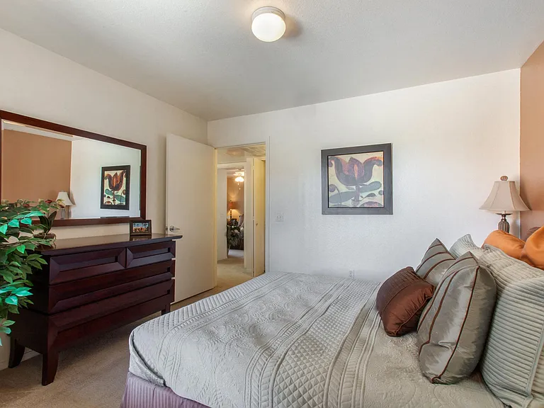 The Village at Lindsay Park Apartments — Photo 15