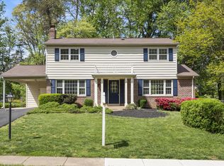 6909 Sydenstricker Rd, Springfield, VA 22152