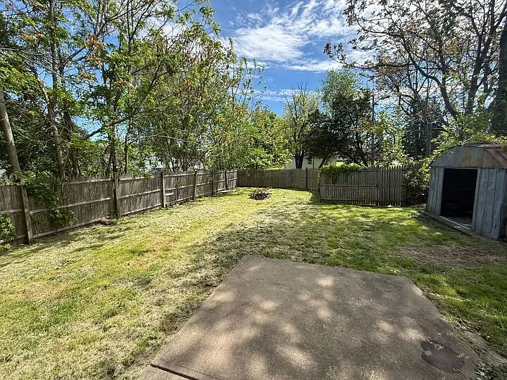 504 Belden Ave NE — Photo 13