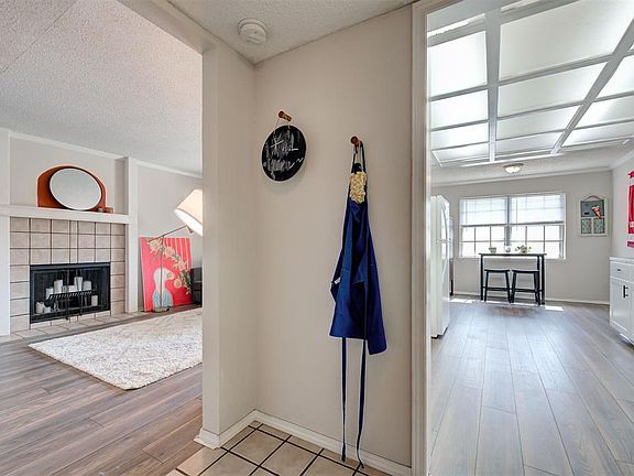 3rd image of 1821 E Lindsey St APT 4