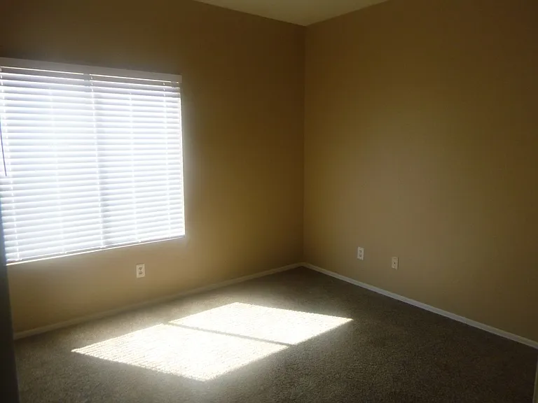 428 E Cheyenne Rd — Photo 8