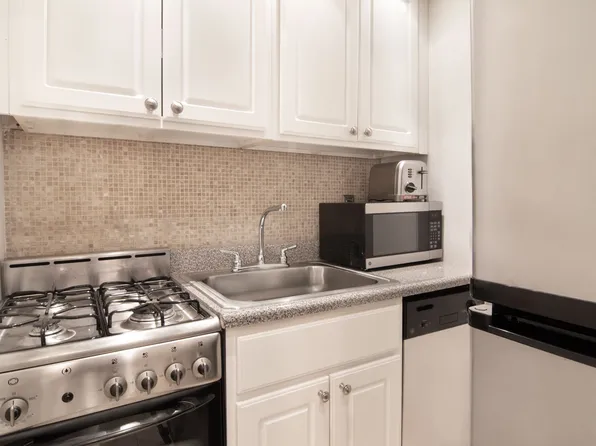 145 West 58th Street image 5 of 9