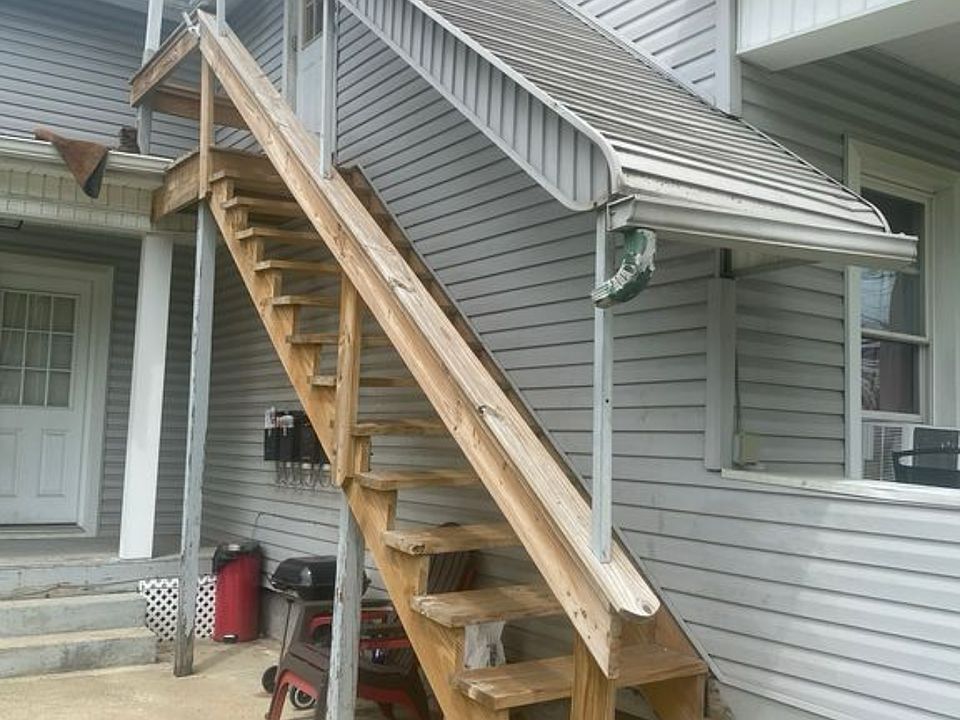 2nd image of 406 S Meridian St