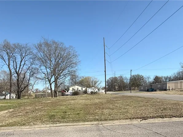 800 N 3rd St, Fort Smith, AR 72901