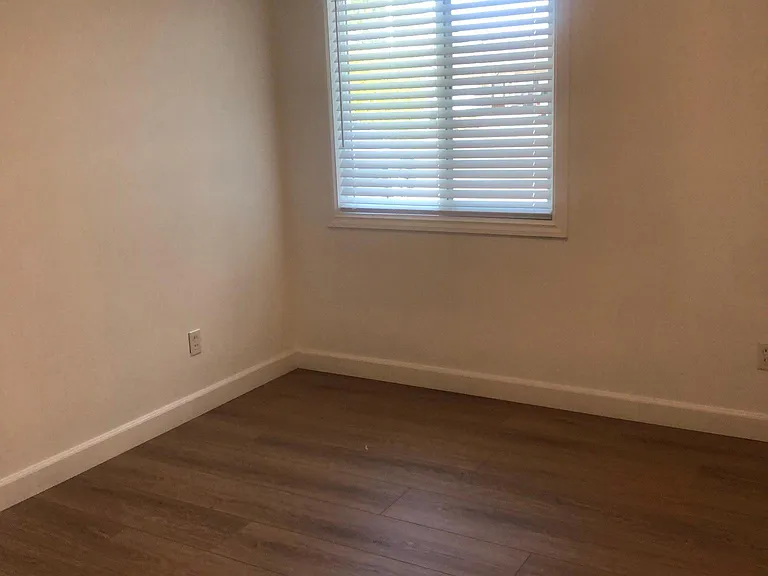 8431 Valencia Dr — Photo 5