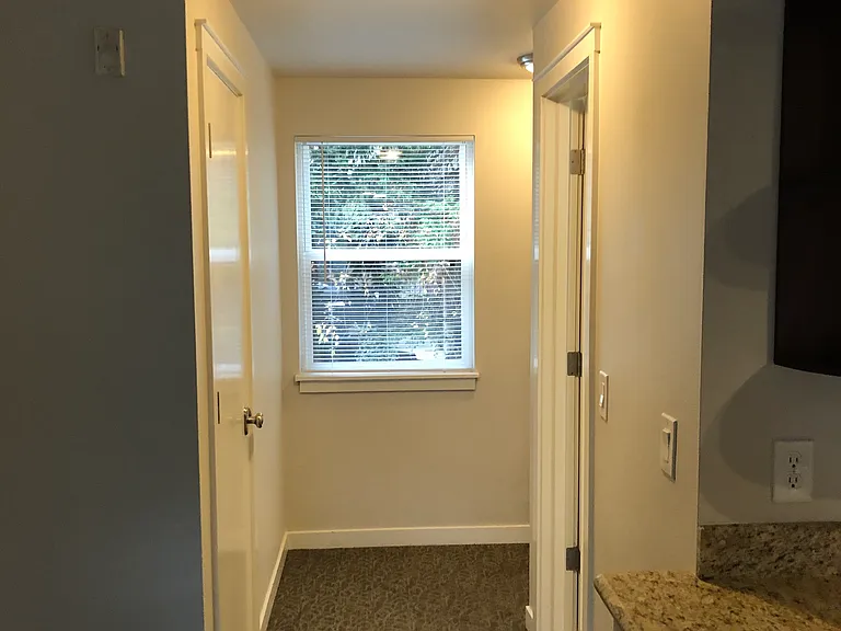 2635 Franklin Ave E #B — Photo 7