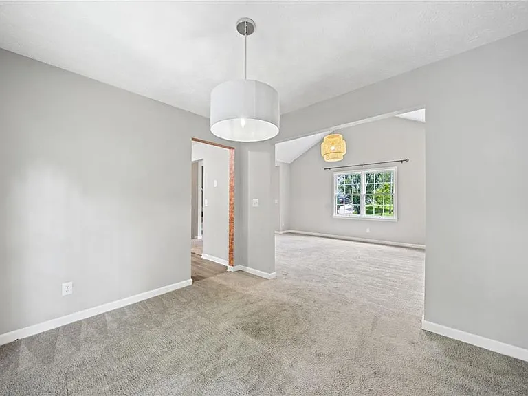 5590 Princeton Oaks Dr — Photo 15