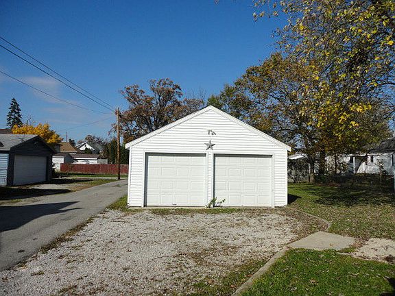 4th image of 1230 E Church St