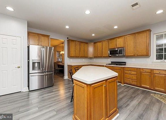 5th image of 23207 Daffodil Dr