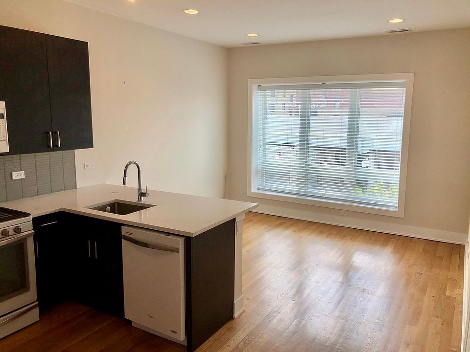 4639 N Broadway St APT 302, Chicago, IL 60640 | Zillow