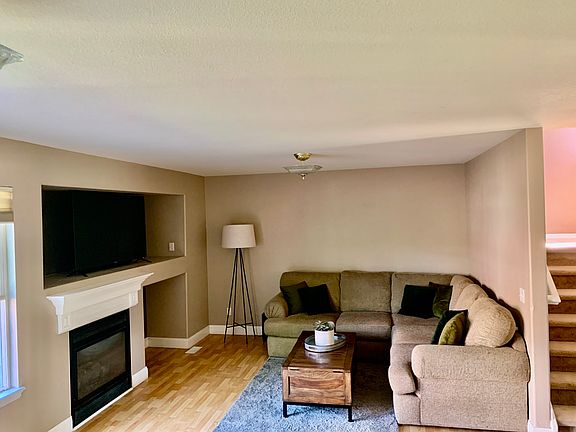 Open living room - gas fireplace