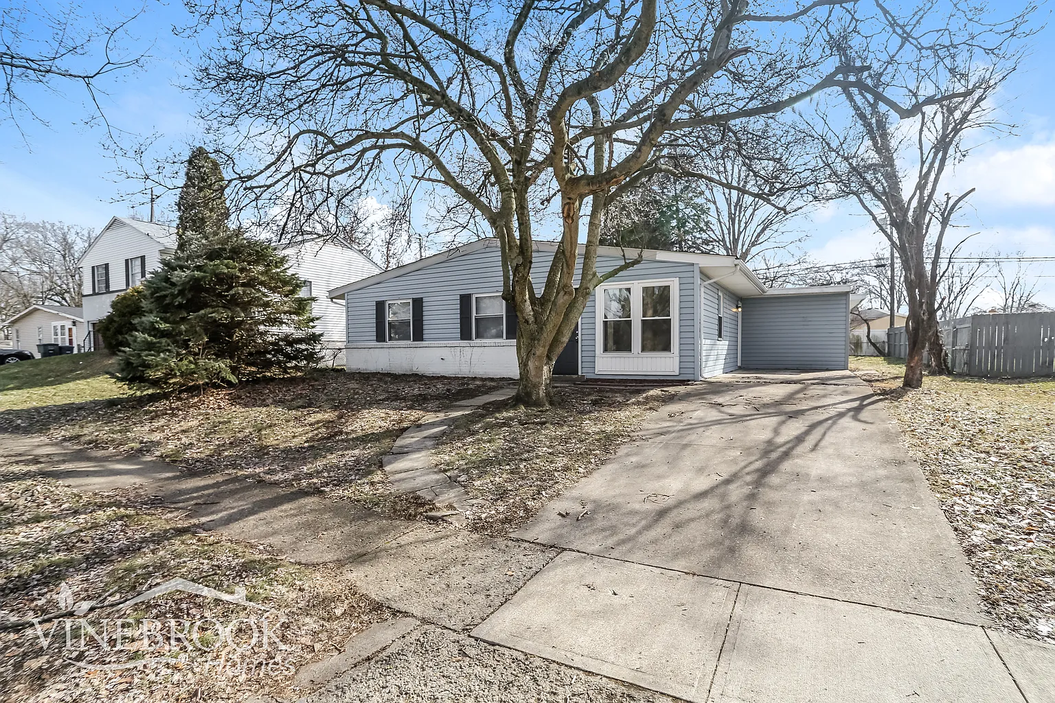 4735 Dundee Ave photo 1