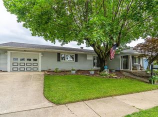 5 Tapler Dr, Coplay, PA 18037