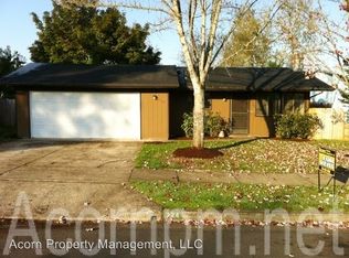 224 N 72nd St, Springfield, OR 97478