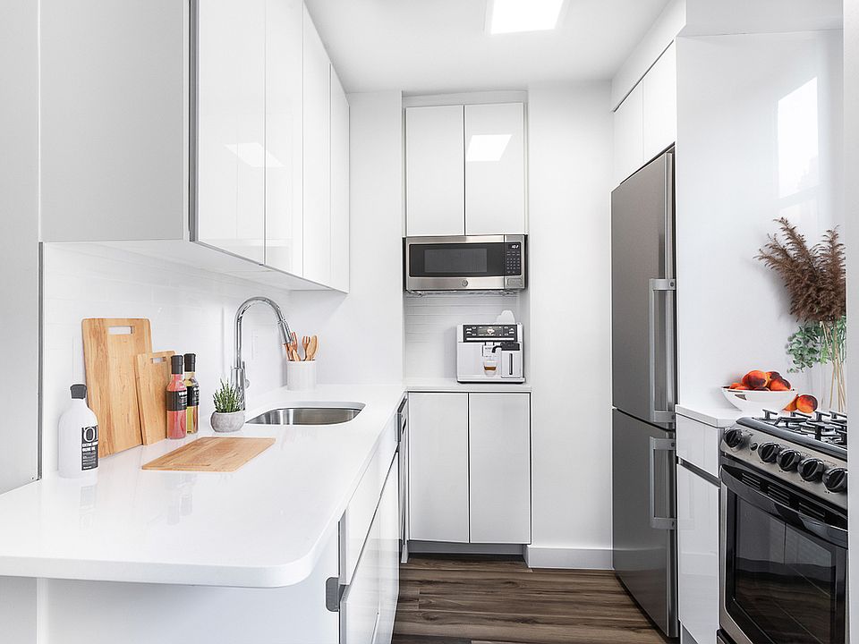 1st image of 315 W 57th St APT 14K