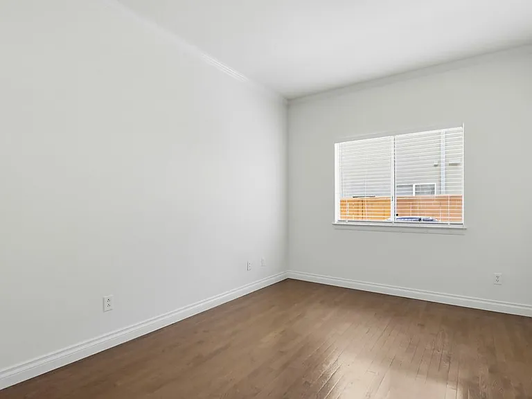 1100 Corrales Ln — Photo 11