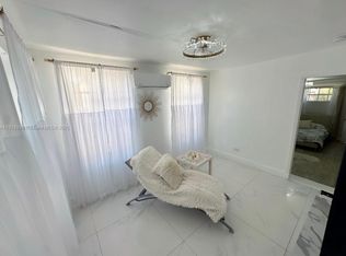 950 NE 127th St #1, Miami, FL 33161