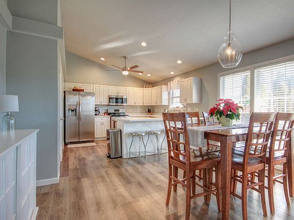5th image of 502 Sherwood Dr