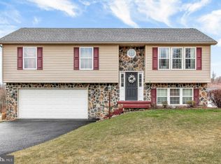 558 Liberty Ct, Harrisburg, PA 17111