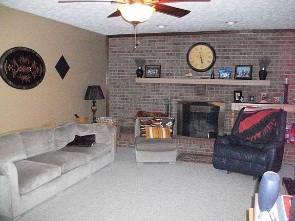 2nd image of 665 Wisteria Dr