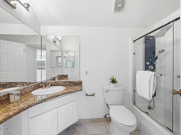 383 Havenside Ave — Photo 2