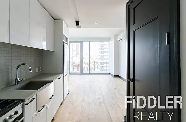 Rented by The KCI Group | media 36