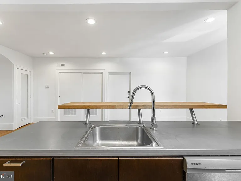 5150 Ridge Ave #2 — Photo 6