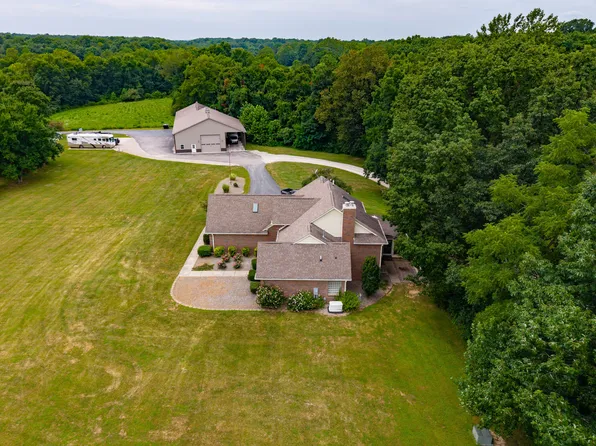 2508 W Indian Creek Rd, Trafalgar, IN 46181