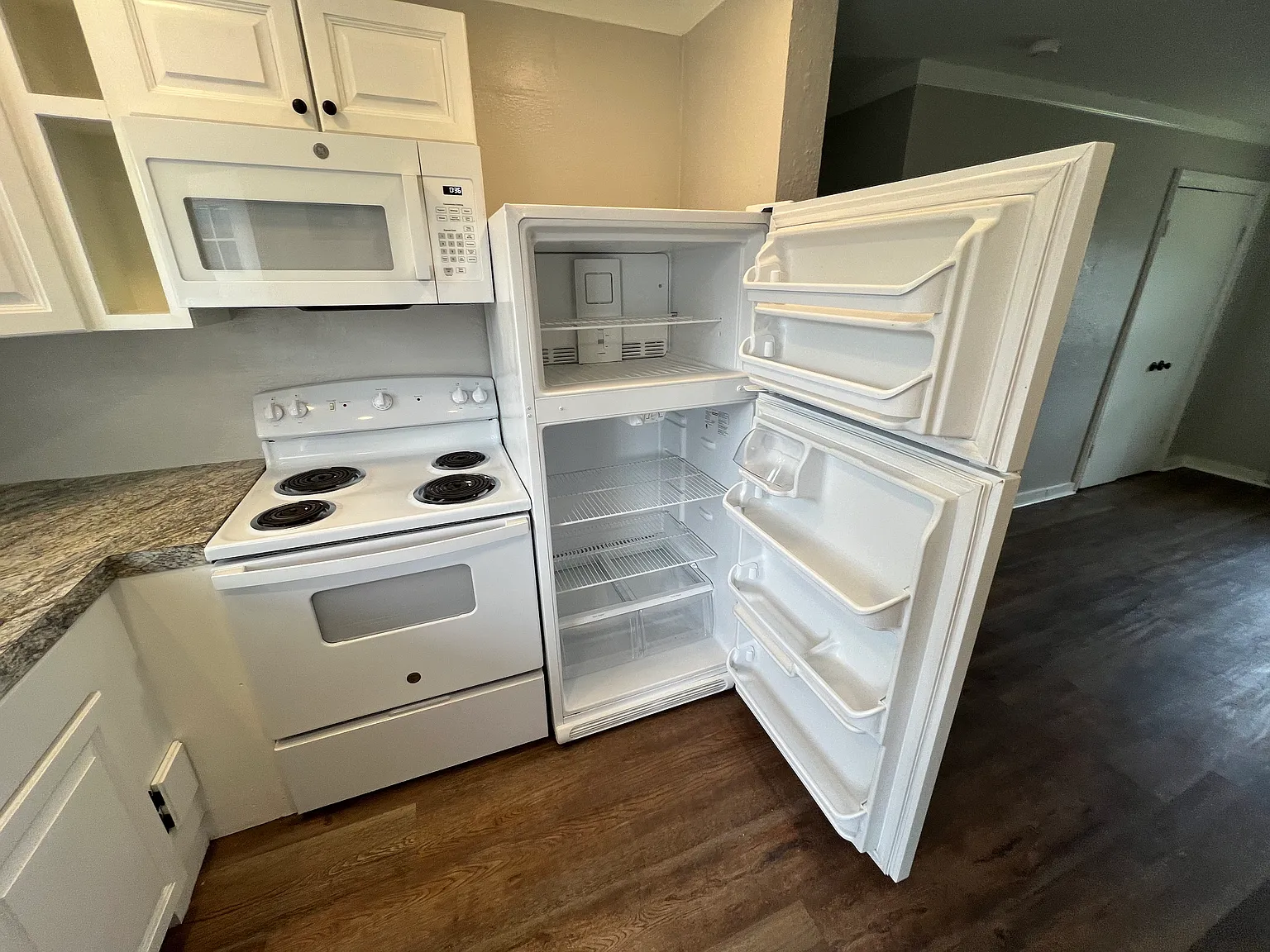 2 bed, 675 sqft, $875 — Photo 3