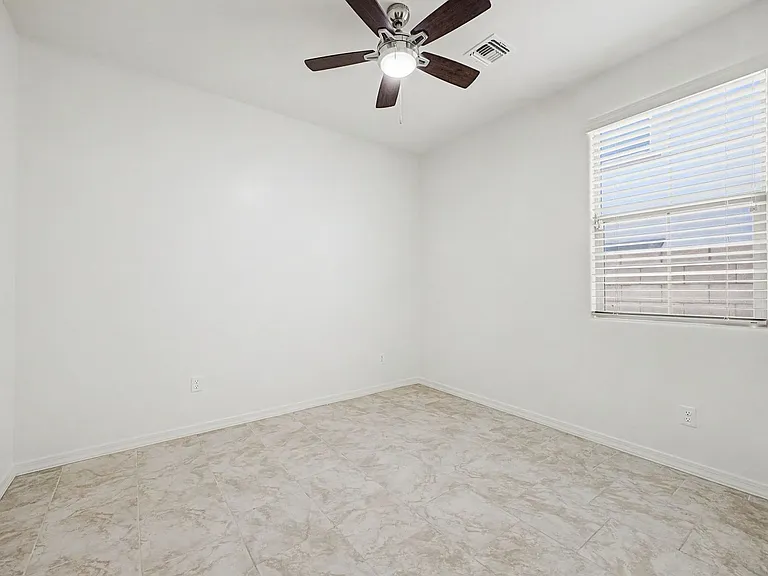 17239 W Desert Sage Dr — Photo 25