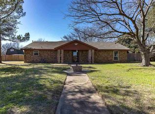 1416 Chaparral Rd, Burkburnett, TX 76354