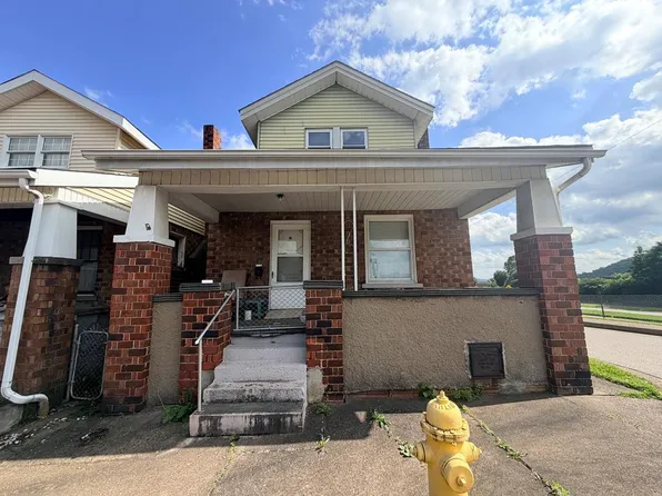 10 9th St, McMechen, WV 26040
