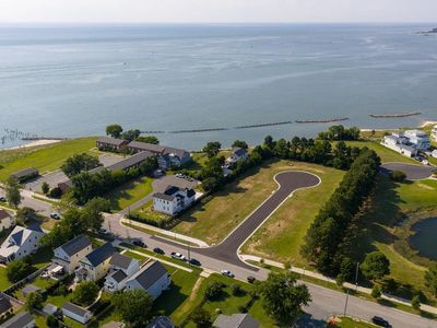 3 Washington Ave, Cape Charles, VA, 23310