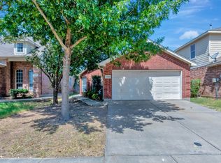 11845 Porcupine Dr, Fort Worth, TX 76244