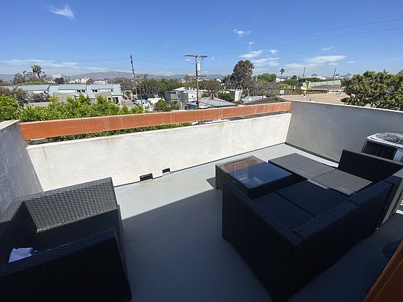 3rd image of 1827 16th St APT 105