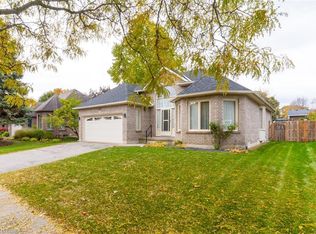 47 Maplecrest Ln, Brantford, ON N3R7T9