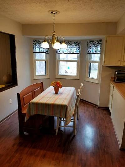 1st image of 255 Parkwood Ave