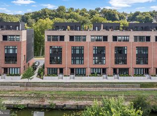 4535 Riverside Way, Philadelphia, PA 19127