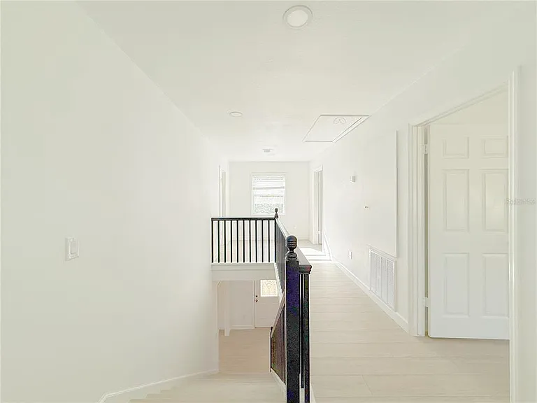 2827 Sanctuary Ln — Photo 34