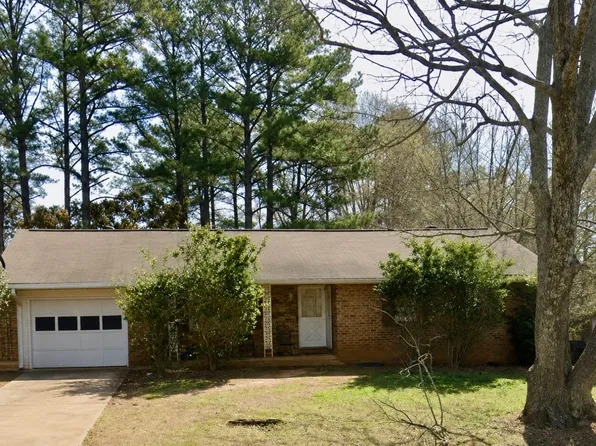 6378 Veracruse Dr, Morrow, GA 30260