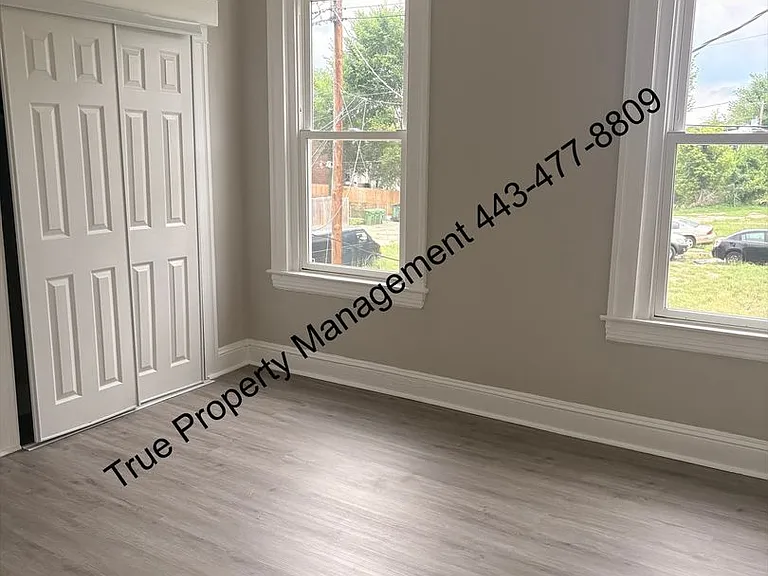 1107 N Longwood St — Photo 12