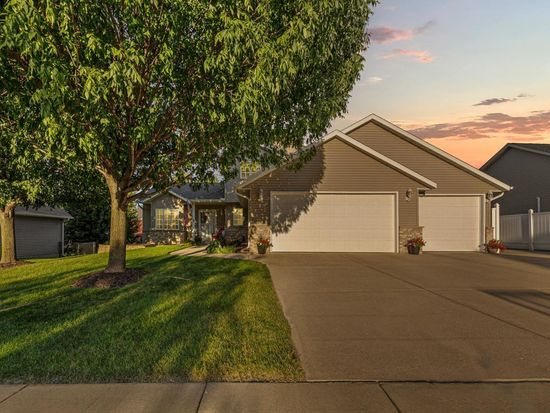 1205 Amber Ln, Faribault, MN 55021