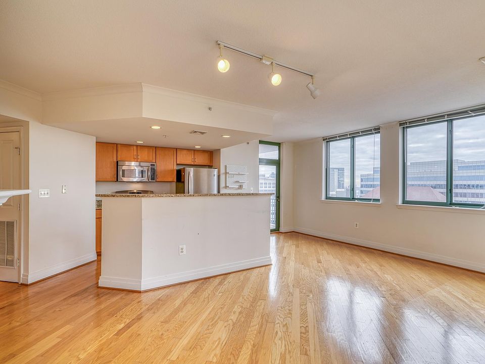 1st image of 414 Water St Unit 1314